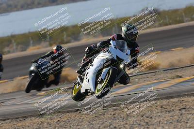 media/Dec-18-2022-SoCal Trackdays (Sun) [[8099a50955]]/Turn 14 (940am)/